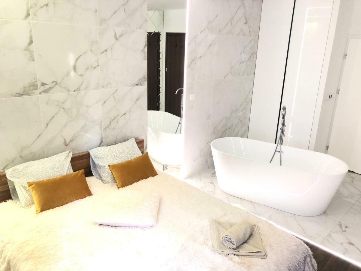 Yourapart Chmielna Park Exclusive Z Wanna Wolnostojaca Lub Jacuzzi Gdańsk Buitenkant foto