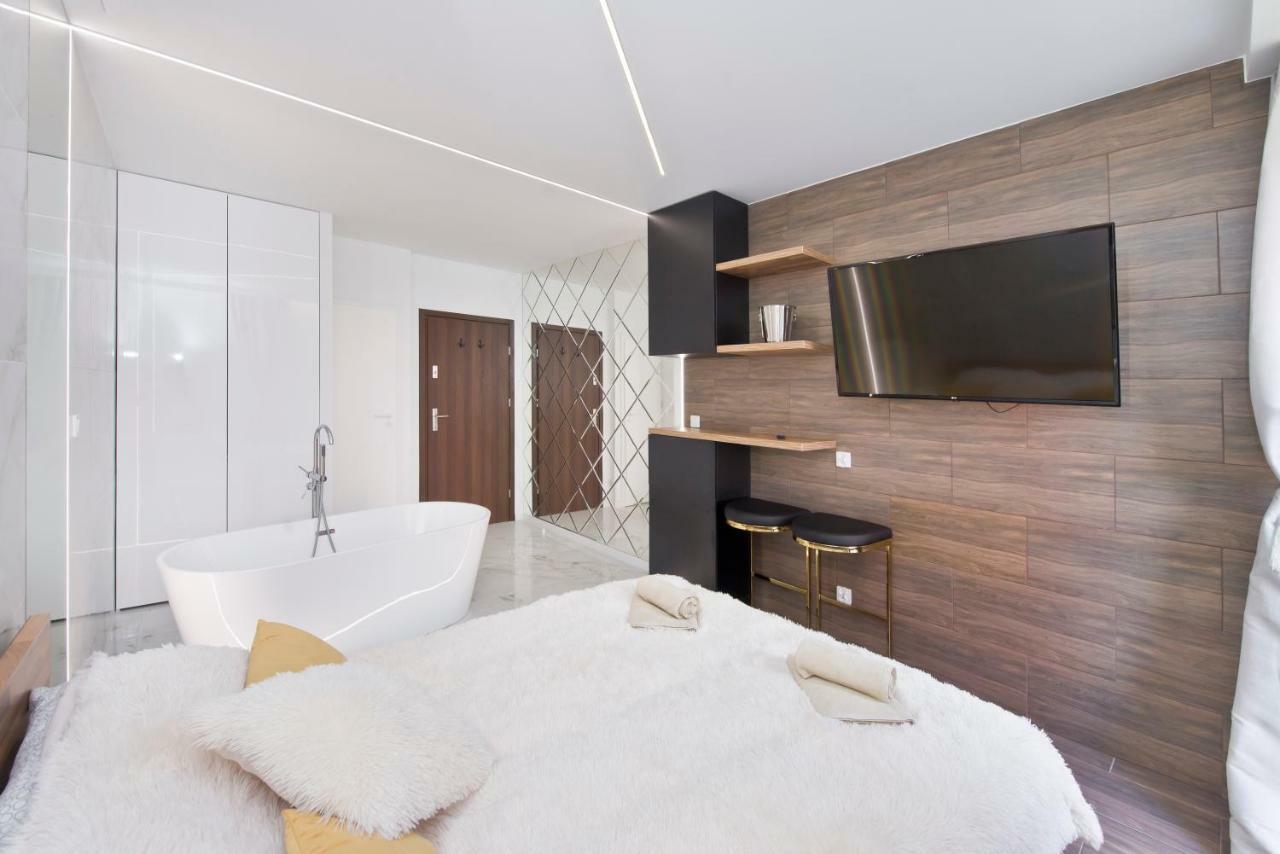 Yourapart Chmielna Park Exclusive Z Wanna Wolnostojaca Lub Jacuzzi Gdańsk Buitenkant foto